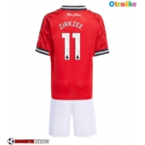 Otroške Nogometnih dresov Manchester United Joshua Zirkzee #11 Domači 2025-26 Kratki rokavi (+ hlače)